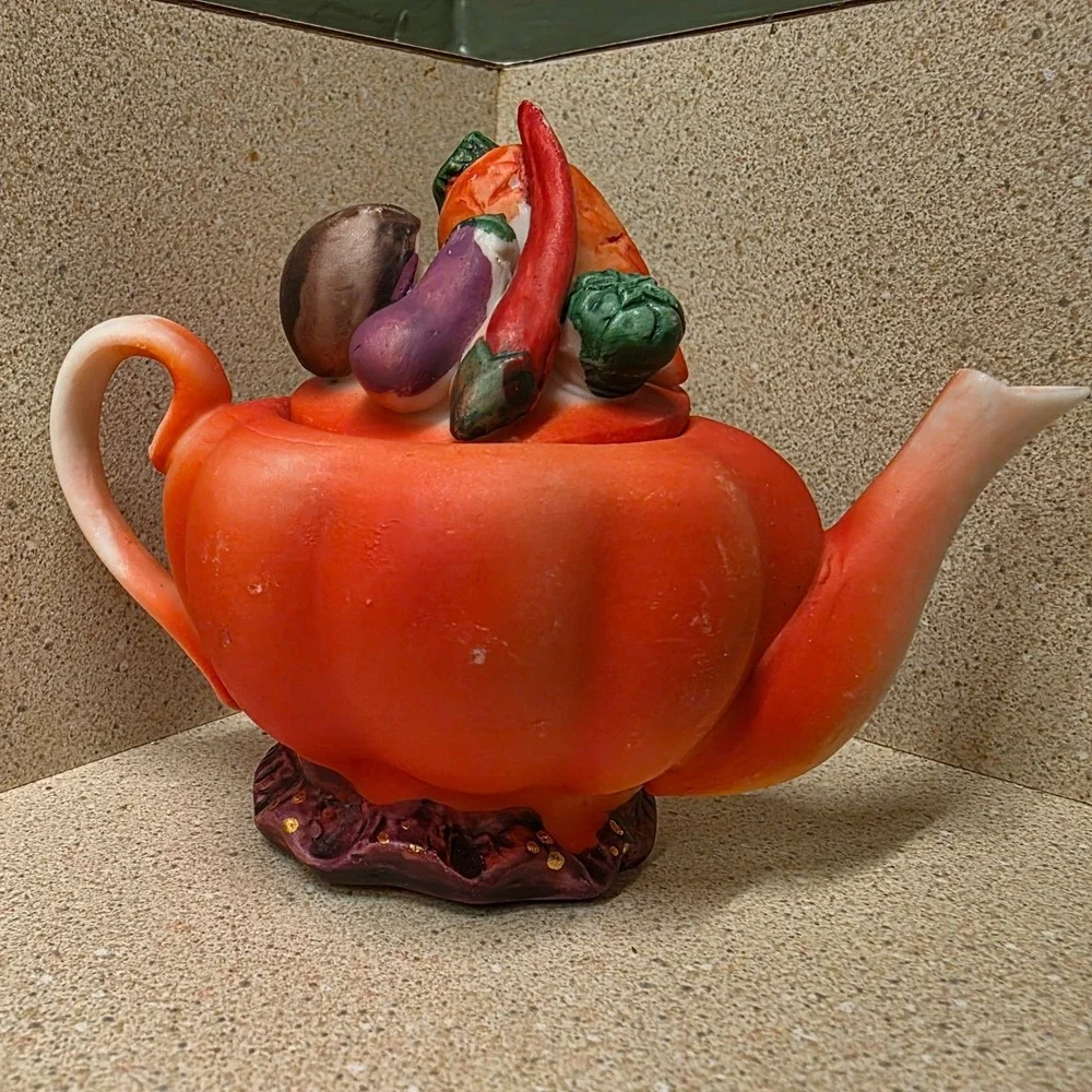 Small Orange Anthropomorphic Teapot Vegetable Face Kitsch Novelty Decor